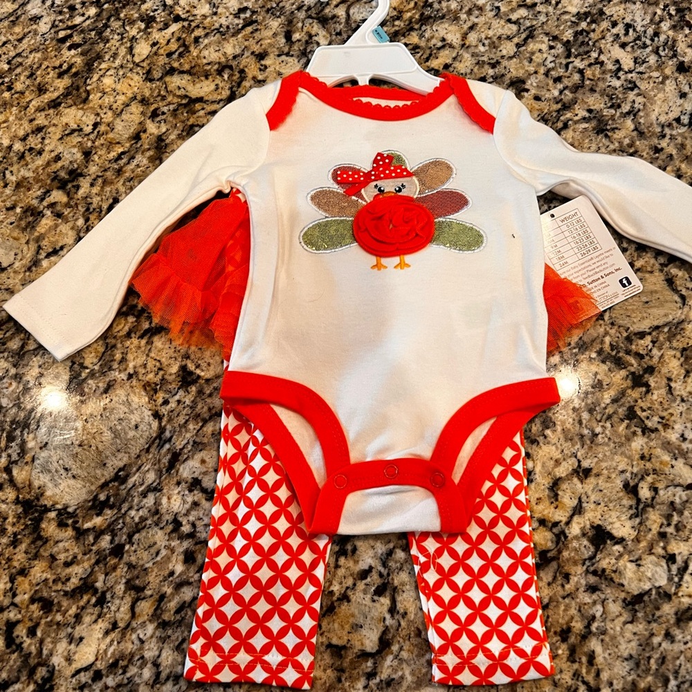 Adorable NWT 6mth Thanksgiving 2-piece outfit